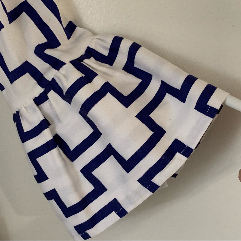 Tizzie Geometrical Print Button Down Top - Picture 2 of 10